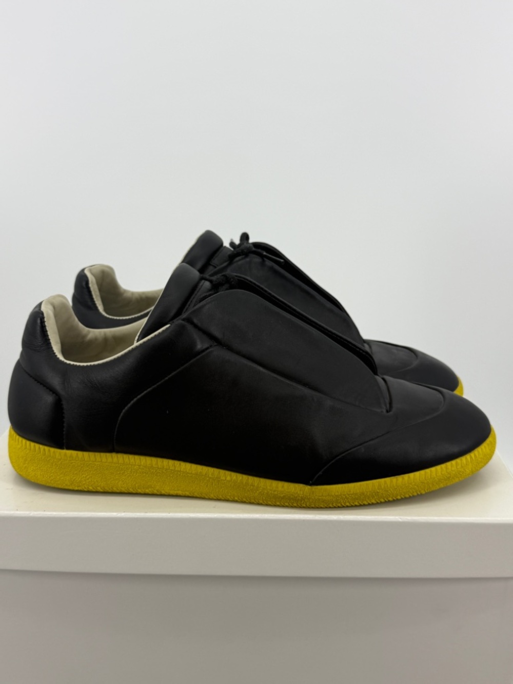 Margiela Future Low Black Yellow